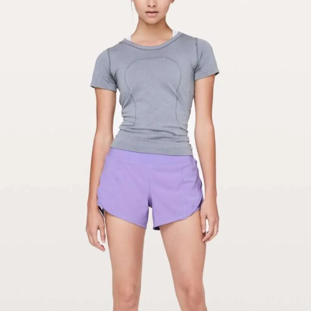 Lululemon Attack The Track Short 4" in 
Enchanted Iris Size 4 - Picture 3 of 11